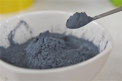 Must ränikarbiid lihvimisrakendusteks